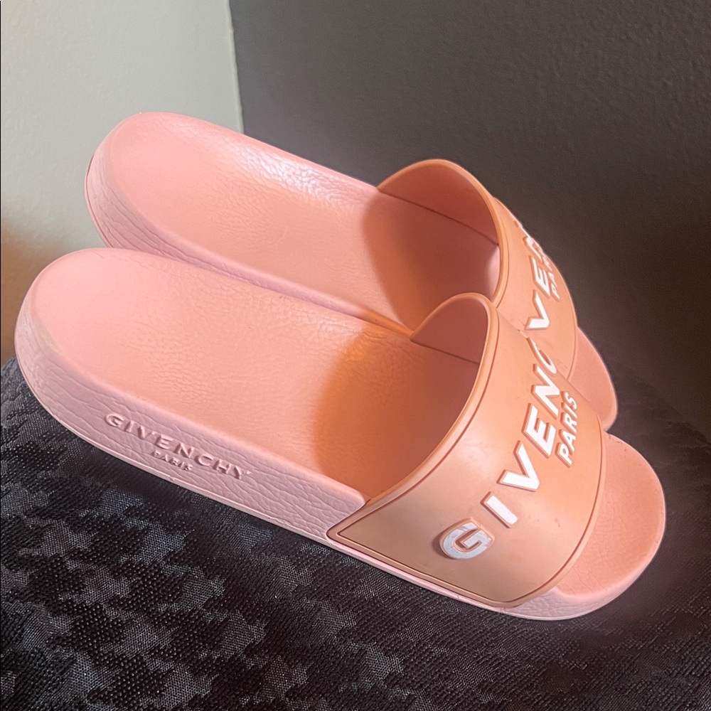 Givenchy, 38 EU/ 7,5 US, Blush Pink Slide Sandals